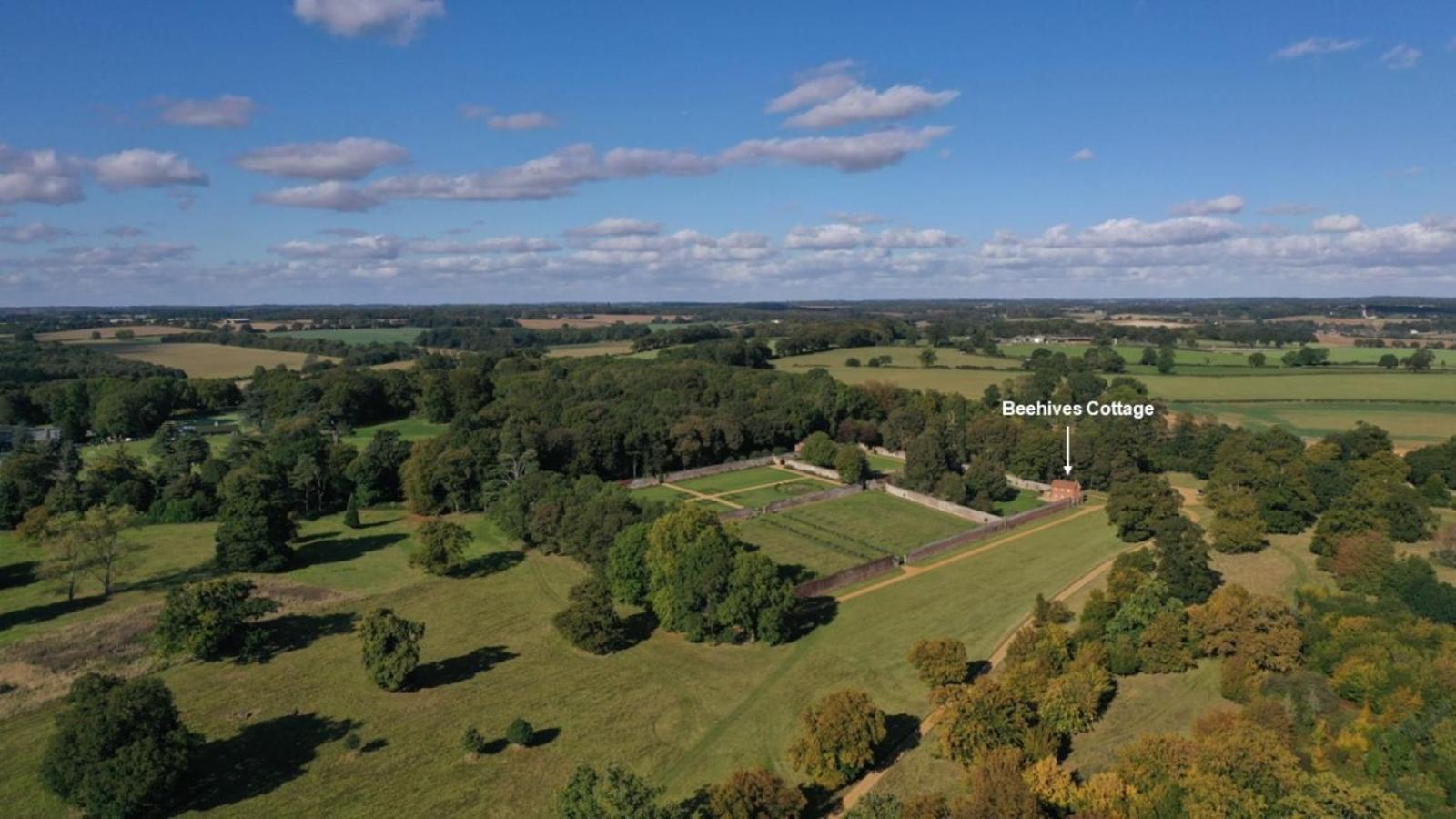 The Walled Garden At Woodhall Estate ハートフォード エクステリア 写真