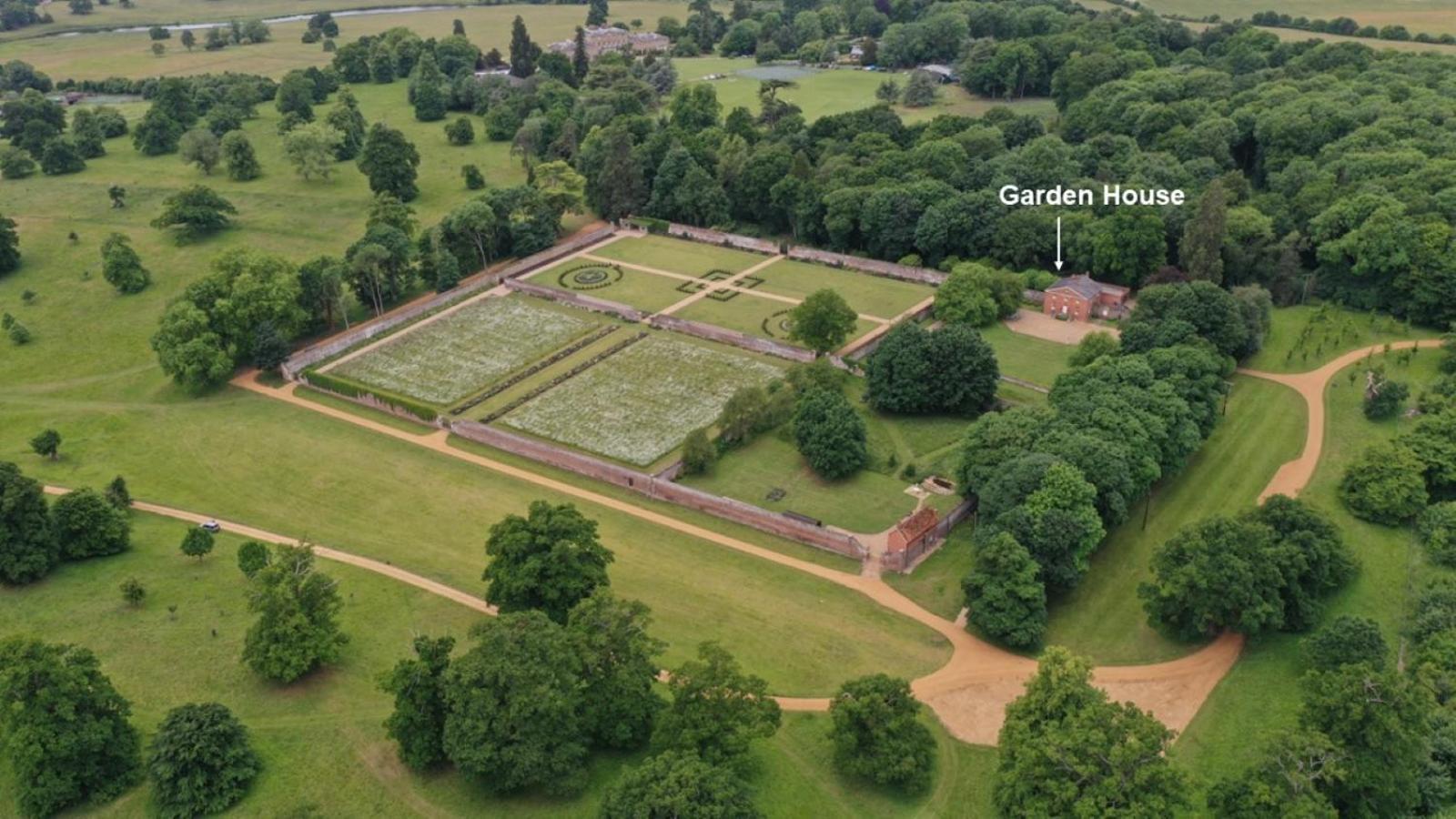 The Walled Garden At Woodhall Estate ハートフォード エクステリア 写真